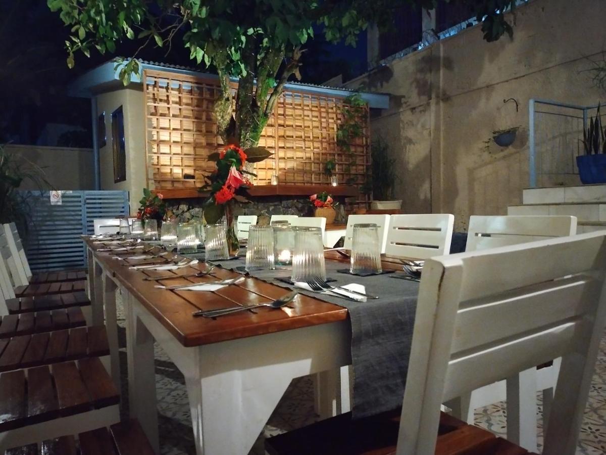 Cole Street Guesthouse Фритаун Экстерьер фото